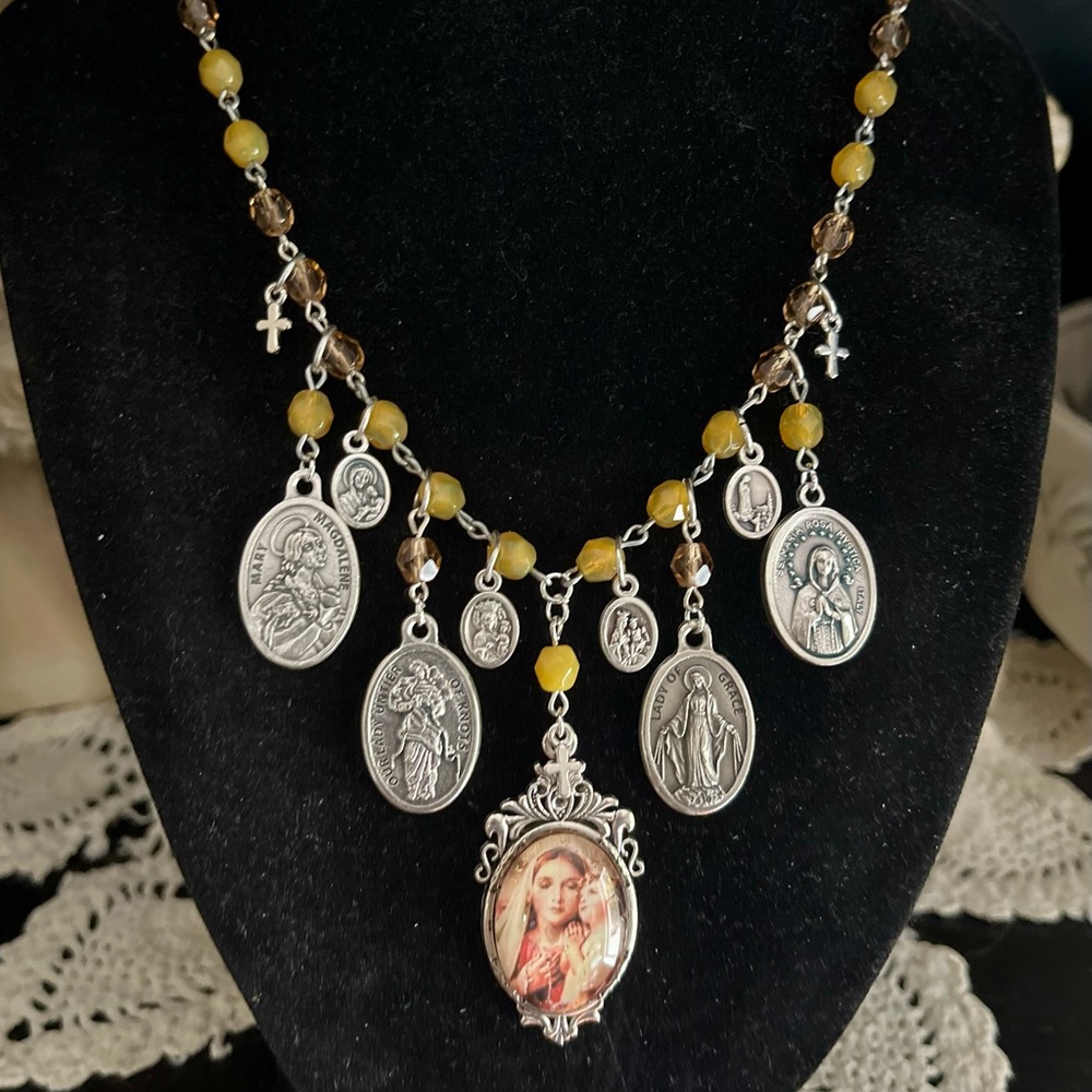 Mary & Jesus Vintage Image Medals Choker Citrine & Topaz Austrian Crystals - Picture 12 of 16